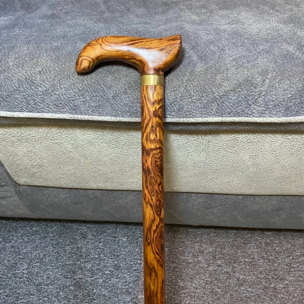 A508海南黄花梨满鬼眼手杖