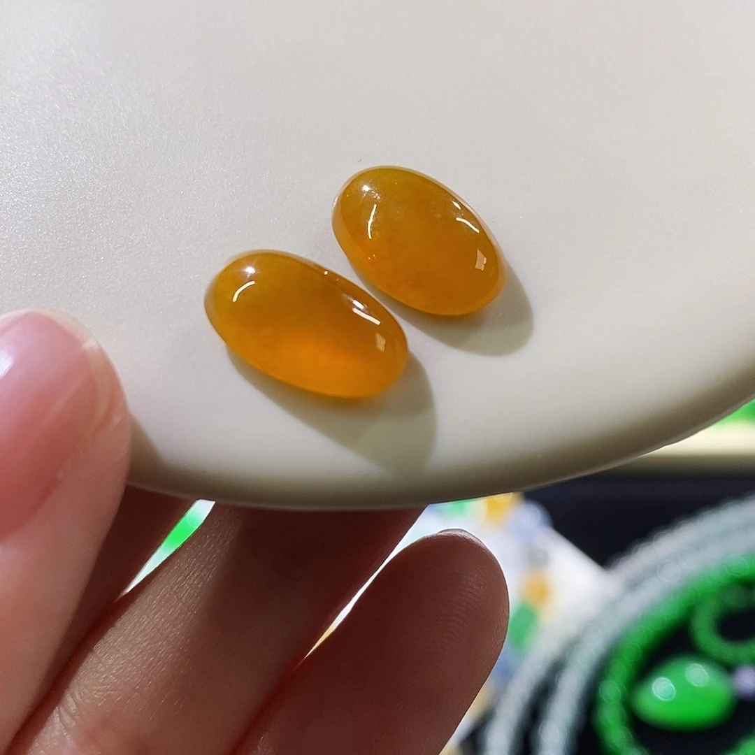 未镶嵌挂件翡翠黄翡