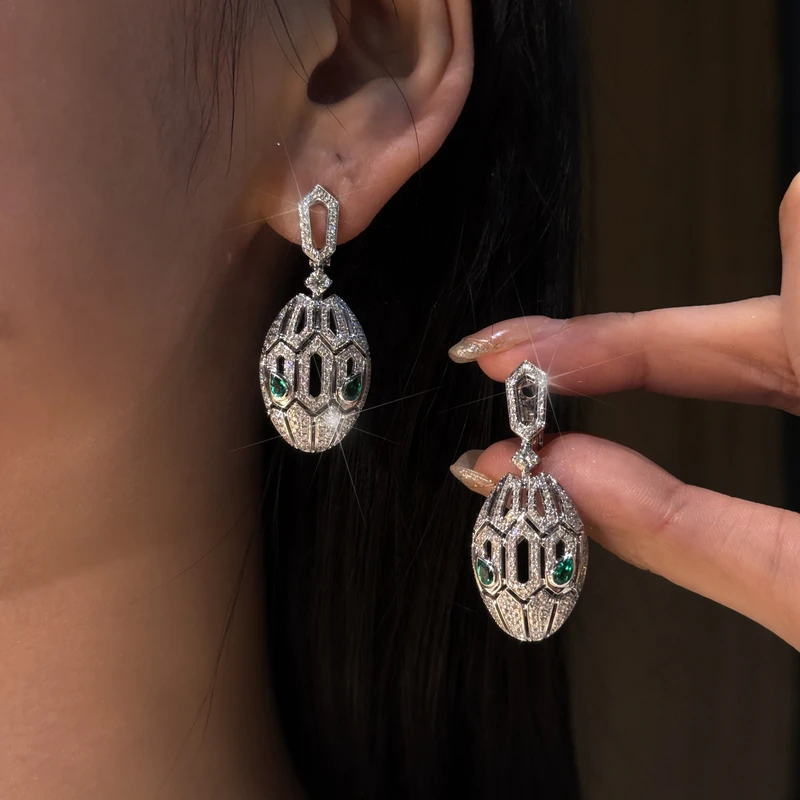 QANNA【超大号绿眼睛】【满钻蛇】18K金豪华晚宴款满钻钻石灵蛇耳环AY