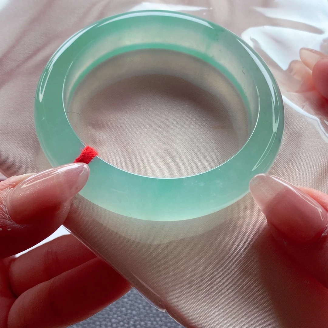 翡翠未镶嵌手镯师妹54.5炸光甜绿原地毕业