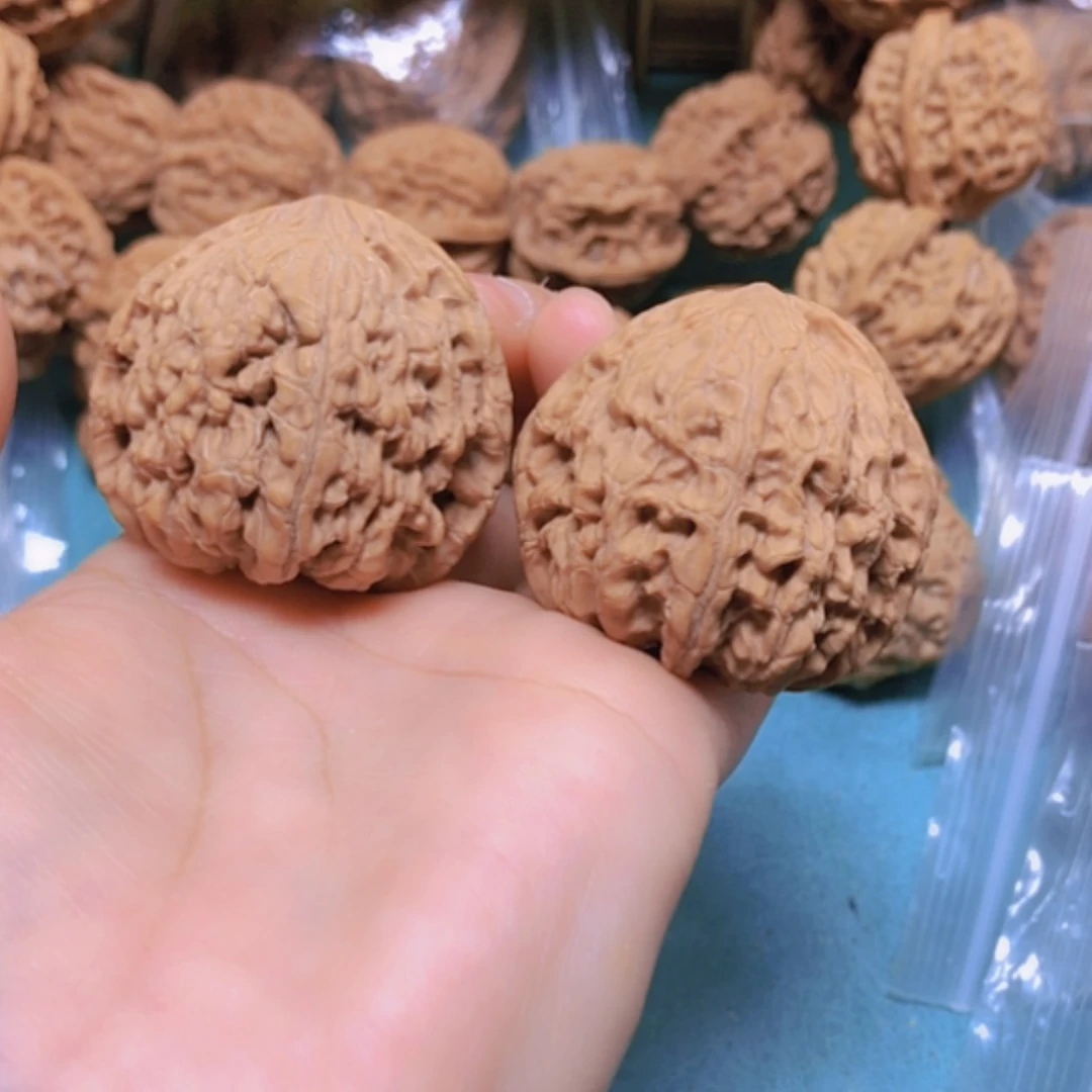 【闪购商品】把件核桃43虎头王全品