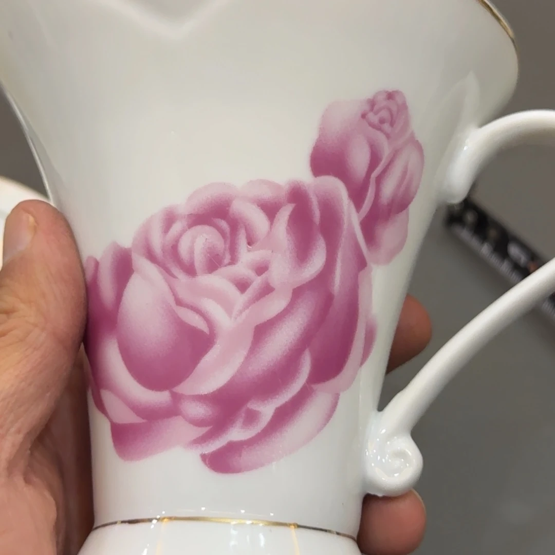 ****茹陶瑕瓷片片世界影子