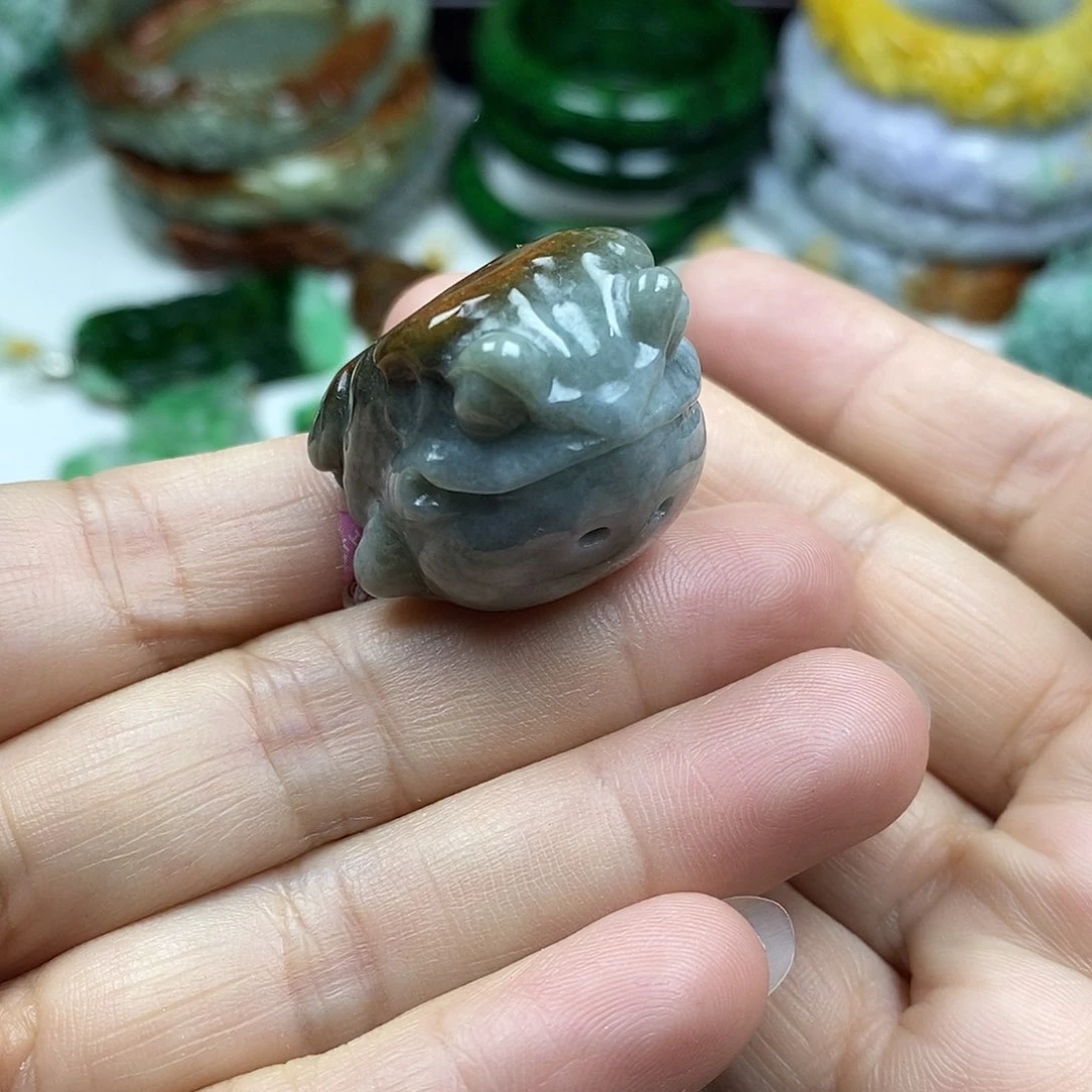 颈饰未镶嵌翡翠呱呱