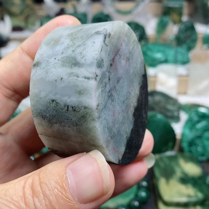 未镶嵌独山玉颈饰
