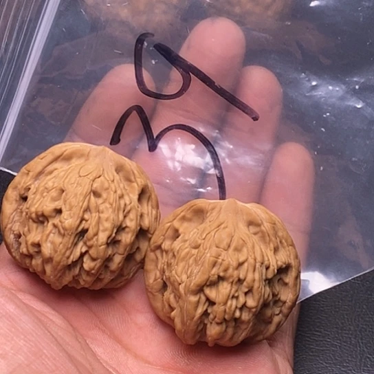 【闪购商品】把件文玩核桃虎头