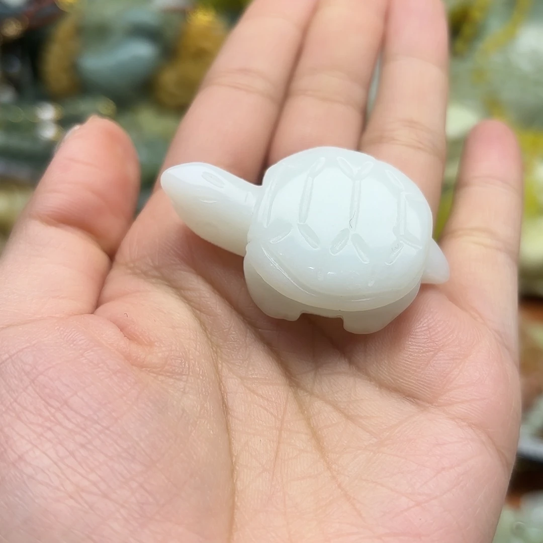 蛇纹石玉未镶嵌吊坠