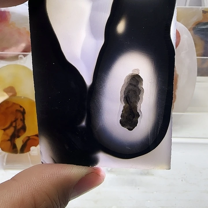 玛瑙/玉髓未镶嵌珠宝奇石