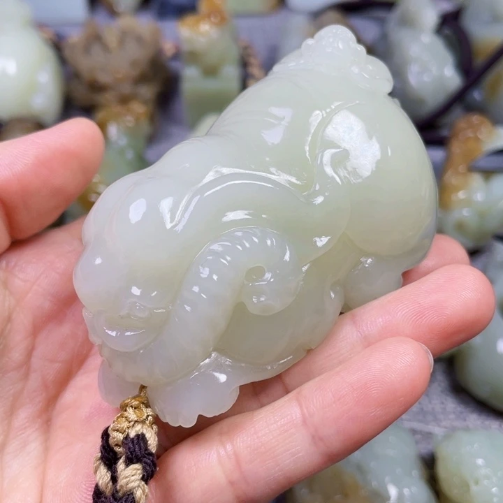 未镶嵌和田玉挂件