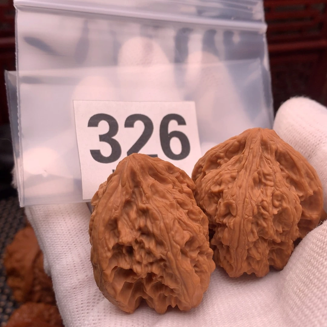 文玩核桃吊坠马踢37