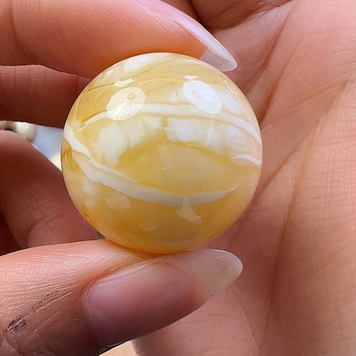 鳌***阁未镶嵌蜜蜡珠宝奇石