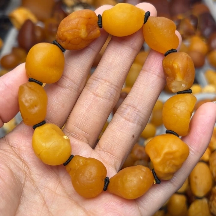 琥珀未镶嵌裸石天然蜜蜡