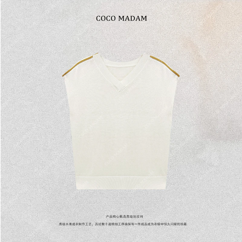 NIUNIU ·T-571 高级感V领钉珠针织衫蝙蝠袖上衣