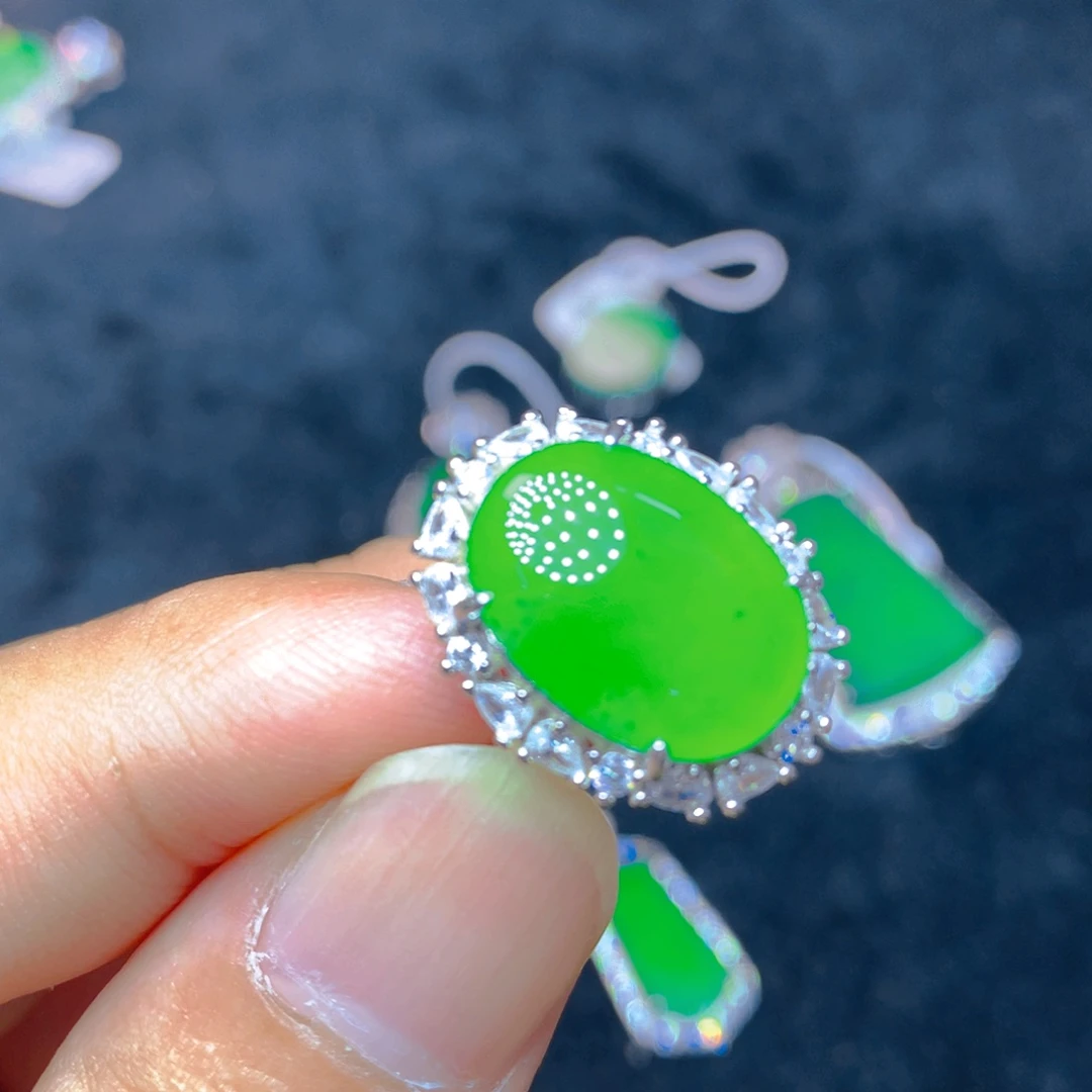 颈饰银S925镶嵌翡翠