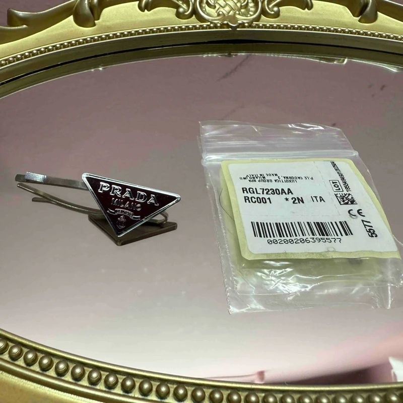 95新 Prada/普拉达 零件单个/ 乱乱子中古/115215不支持鉴定