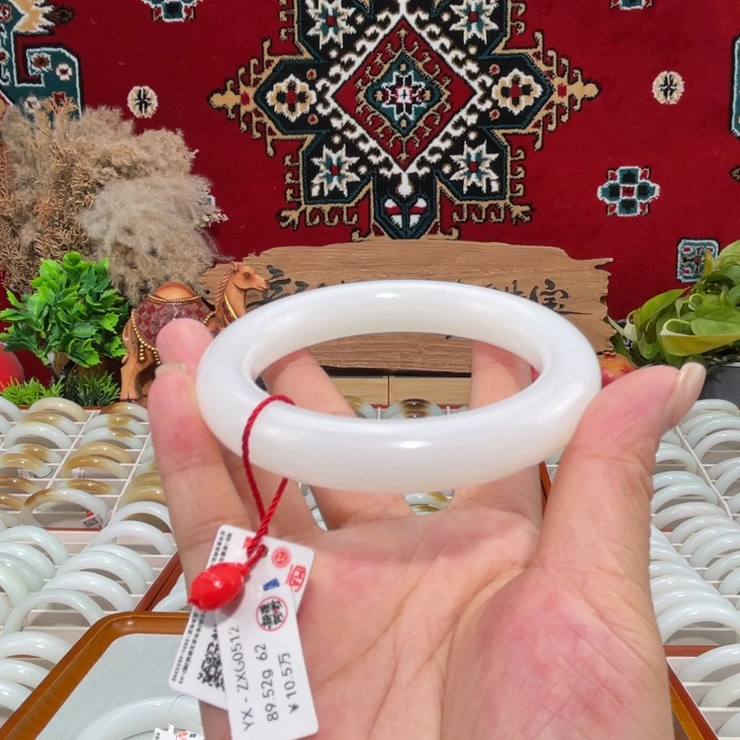 未镶嵌手镯和田玉62胖泥鳅背柔光油膏和田玉