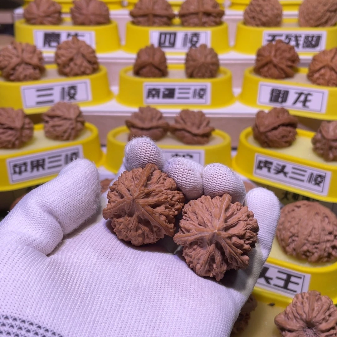 把件桃核文山三棱