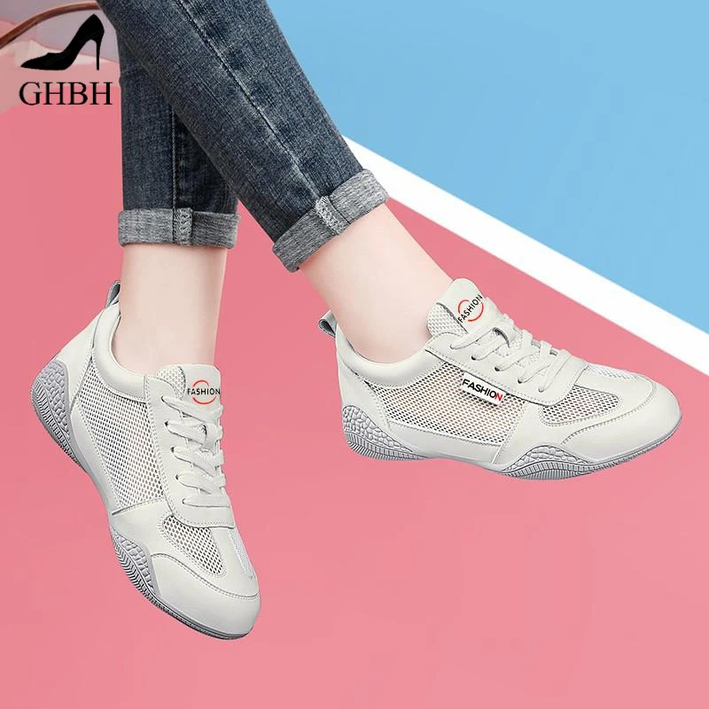 小白鞋女春夏季薄款2025新款溶解鞋网面透气爆款百搭软底运动板鞋