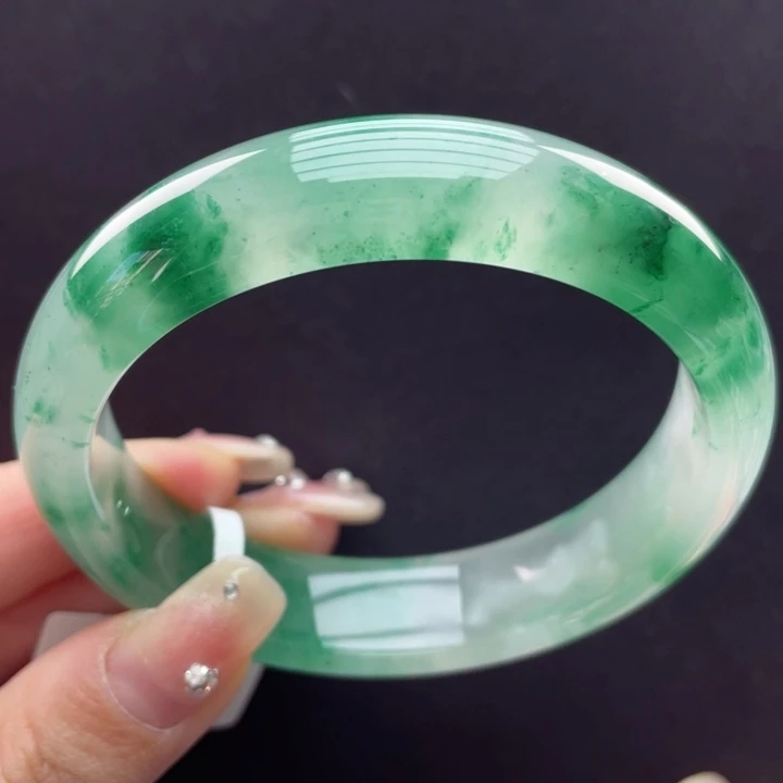 未镶嵌手镯石英质玉