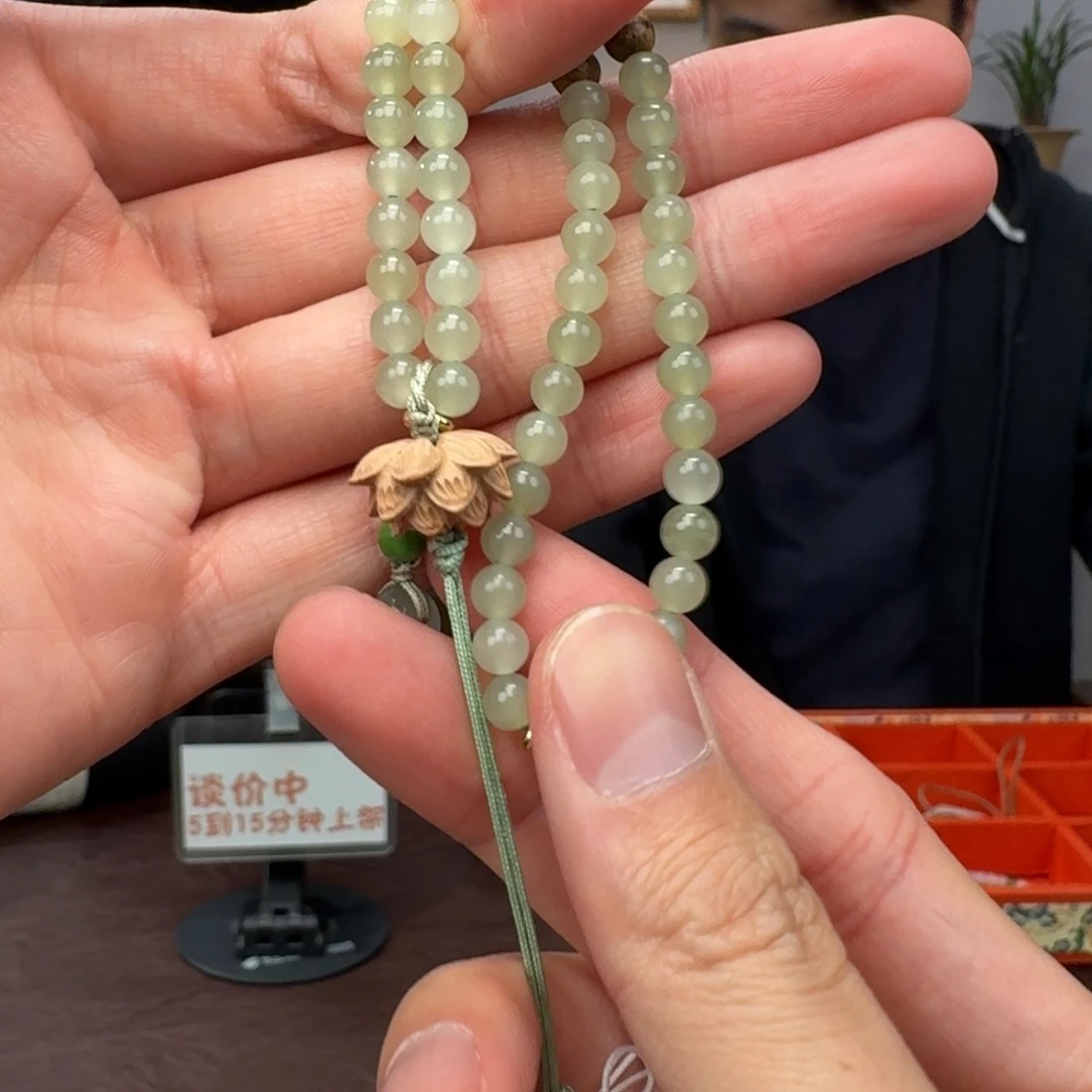 和田玉未镶嵌颈饰927小明总卡5左右