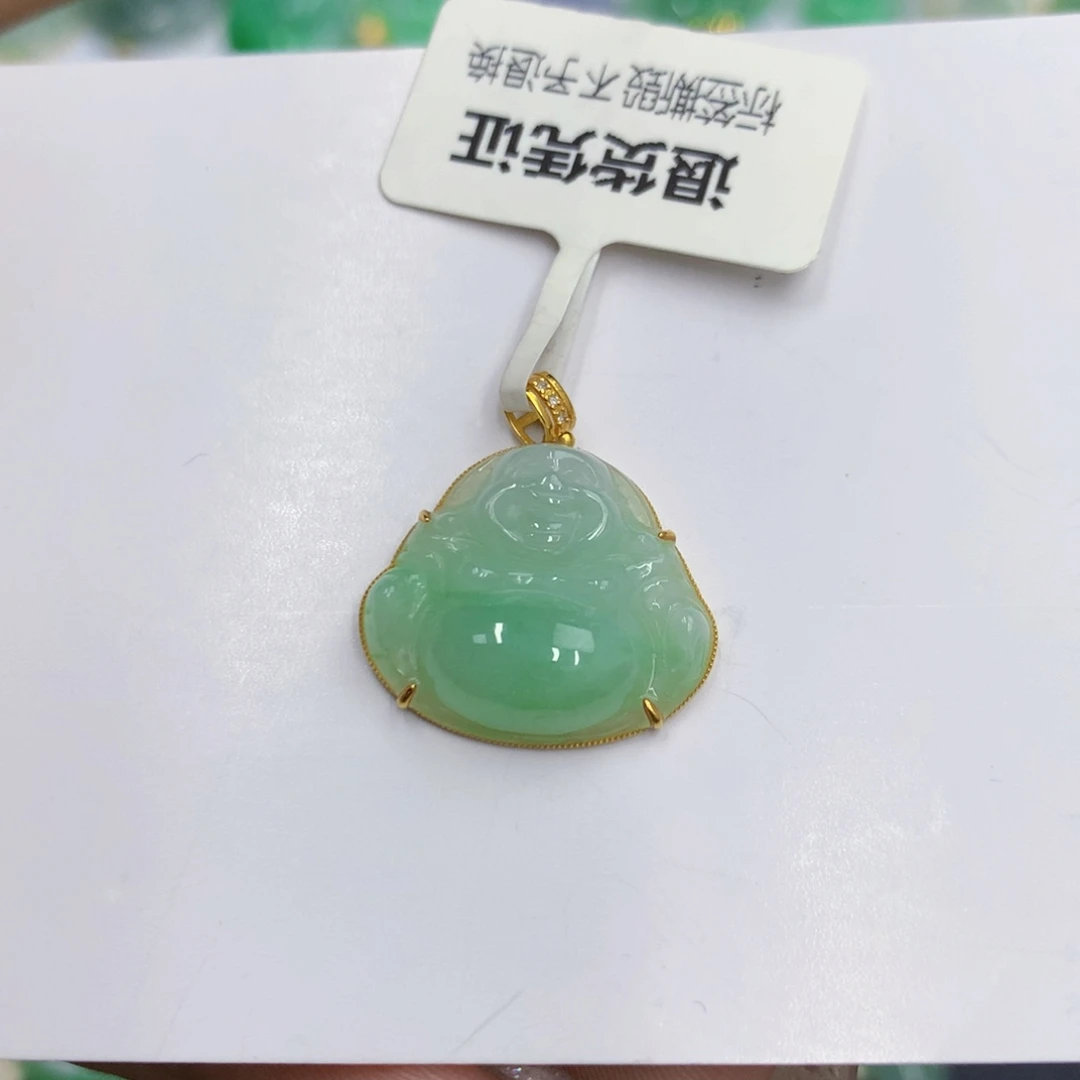 翡翠18K金镶嵌颈饰翡翠