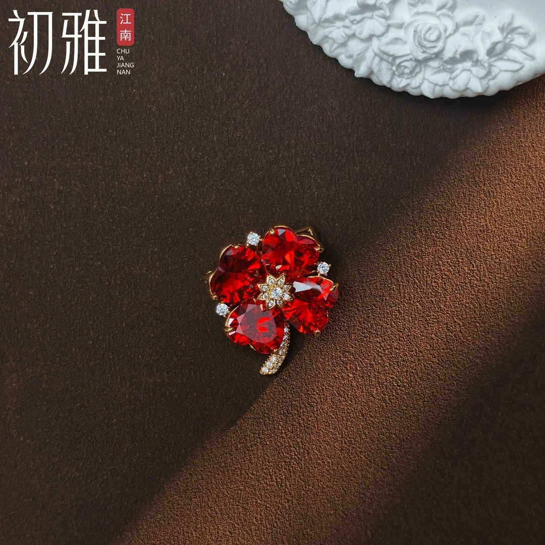铜仿水晶胸针 初雅PIN-施家系列【红色四叶草】设计师款铜镀胸针
