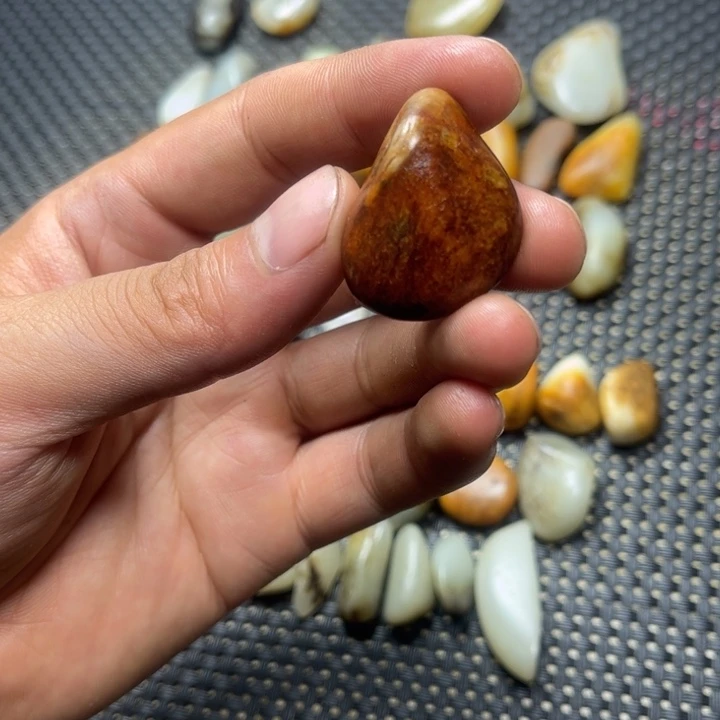 定制和田玉未镶嵌原石