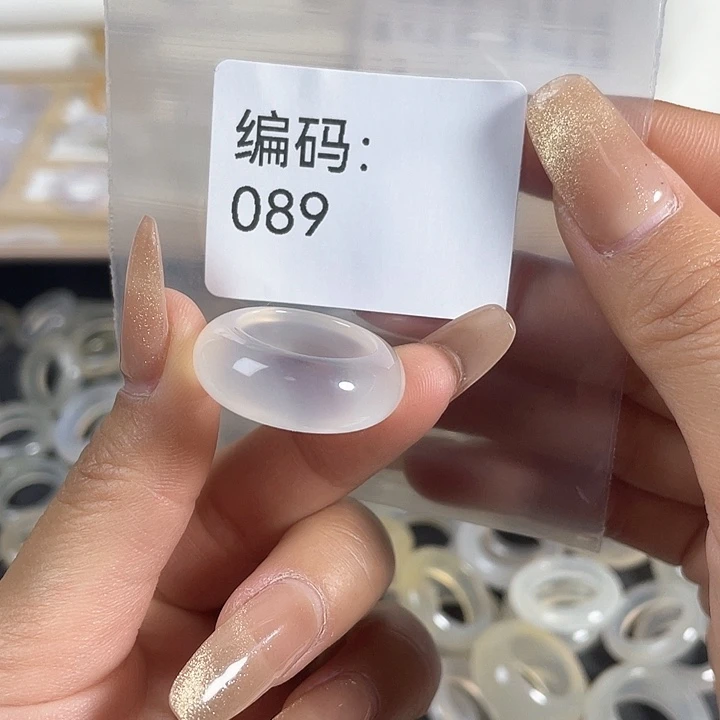 玛瑙/玉髓未镶嵌戒指089港12.5