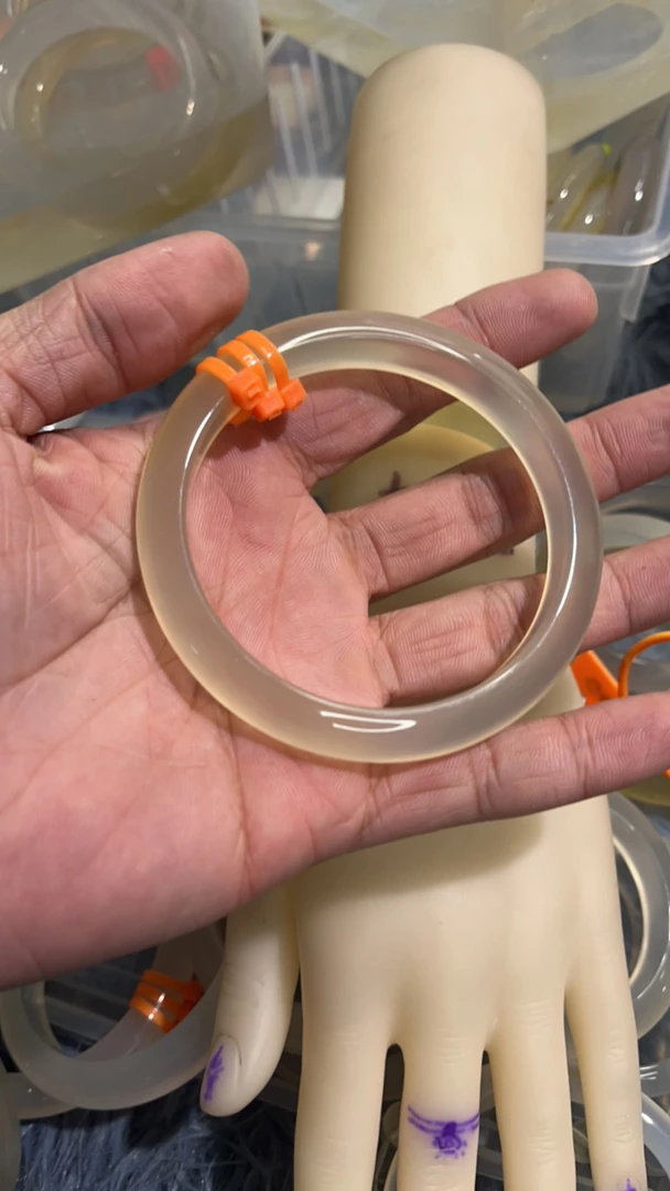 天然玛瑙马料香槟