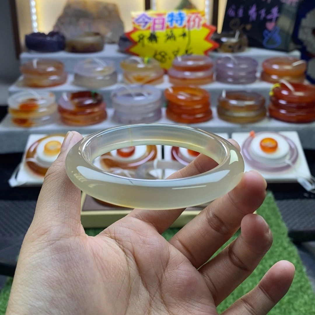 手镯玛瑙/玉髓未镶嵌