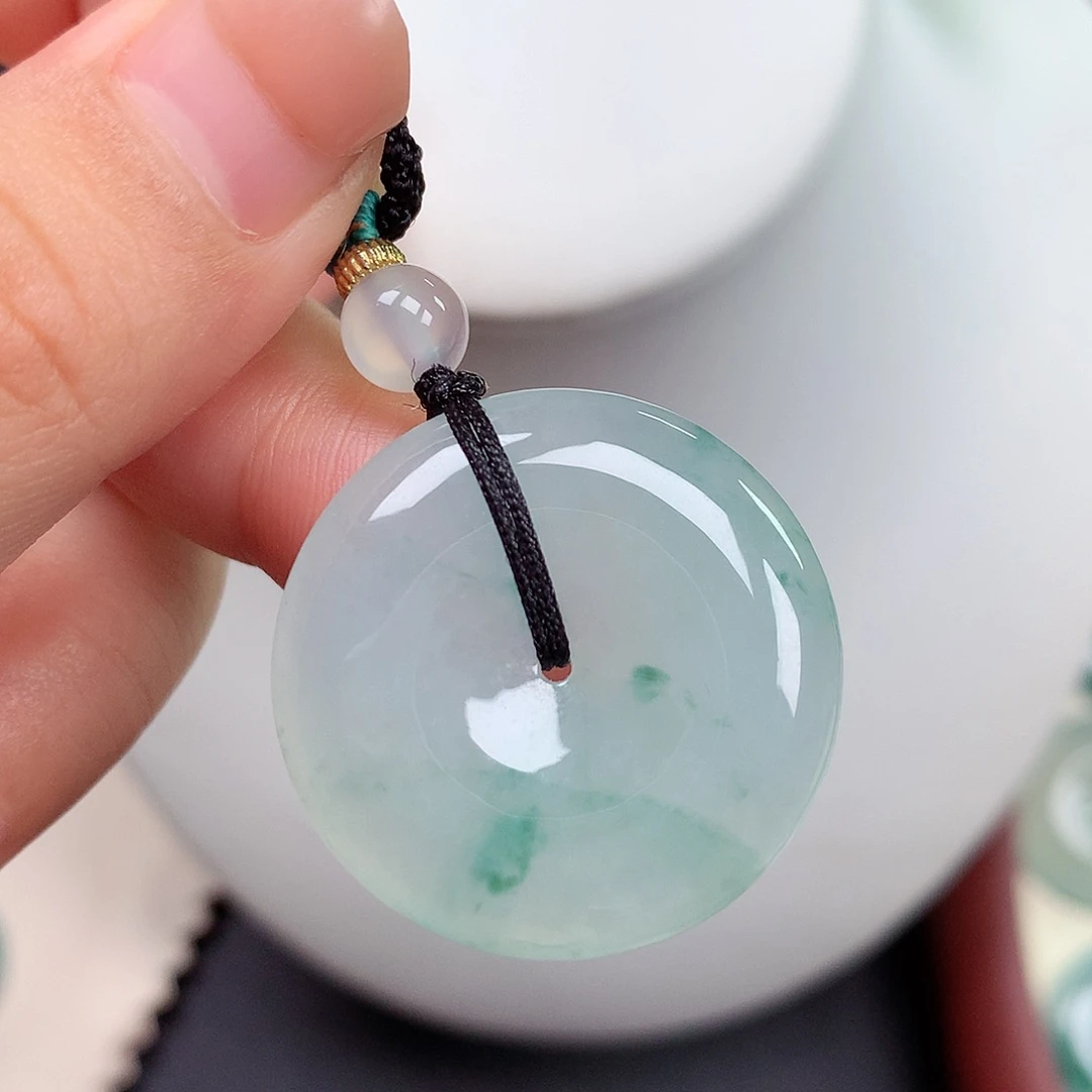 翡翠未镶嵌颈饰平安扣 27.9x5.1mm