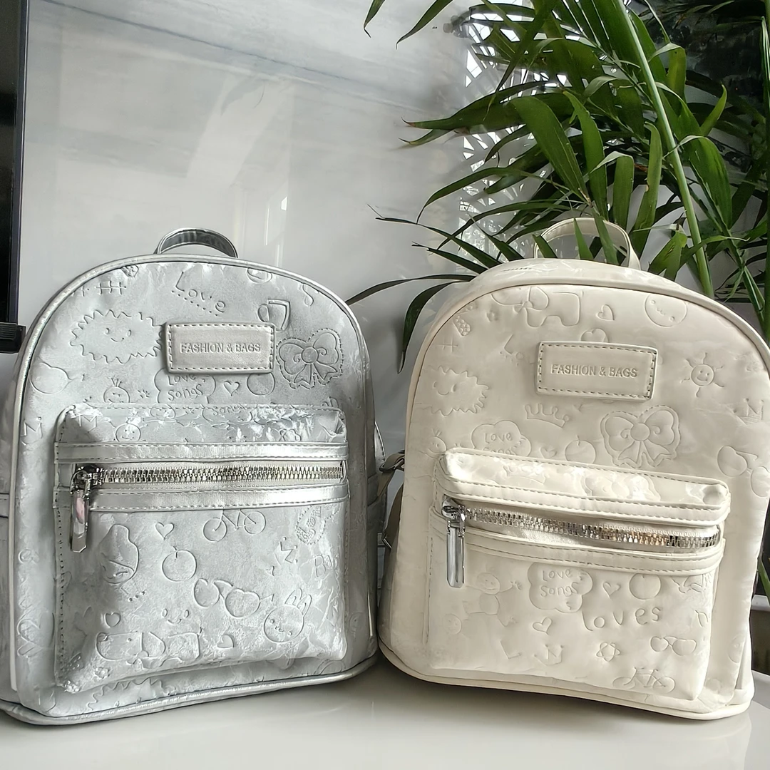 出游旅行甜美小包包女2025新款洋气百搭学生双肩包上班外后背包