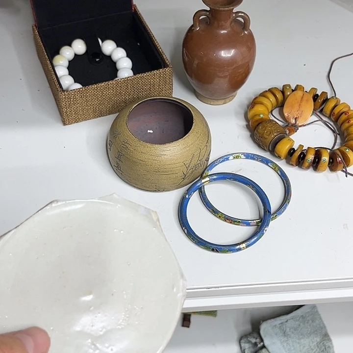 通***轩瓷片精美的陶瓷摆件……