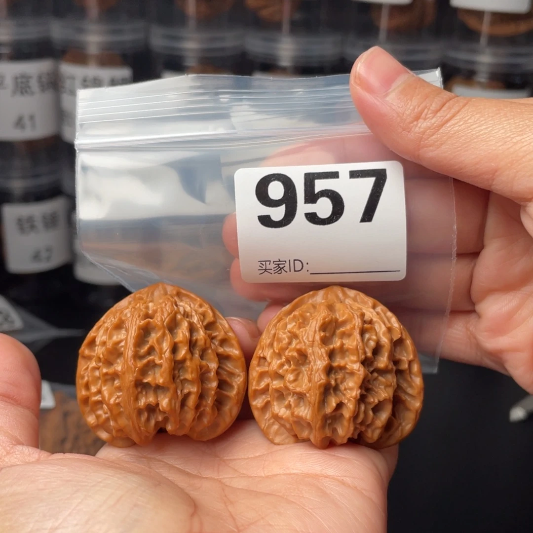 文玩核桃把件42三角苹果园