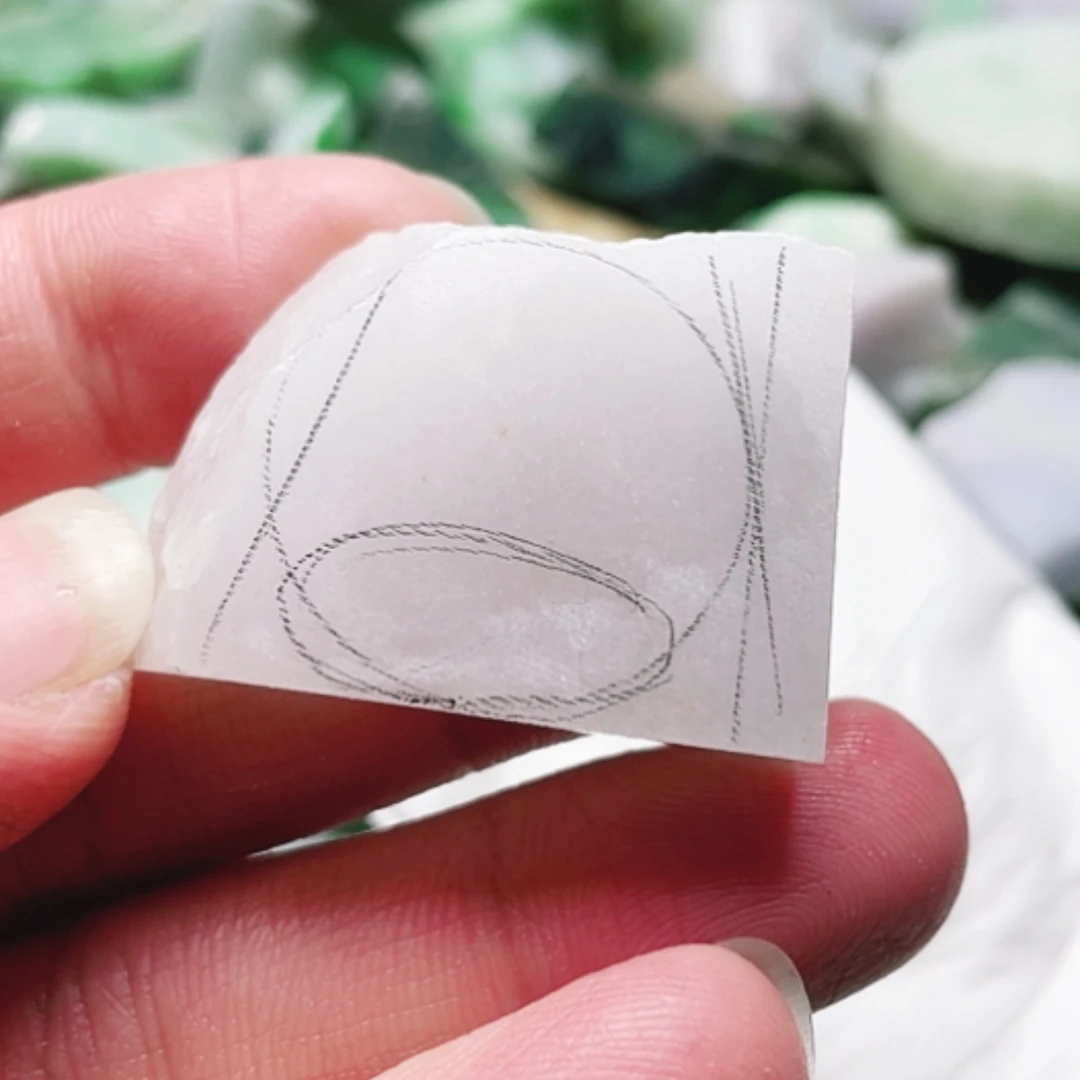 【闪购商品】翡翠颈饰未镶嵌熊*A货