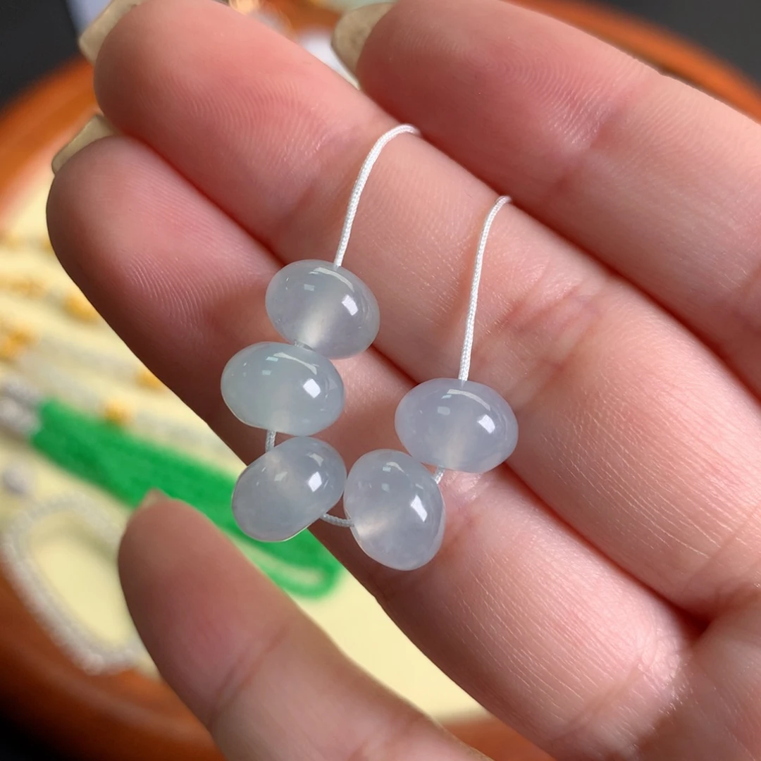 翡翠颈饰未镶嵌卡9