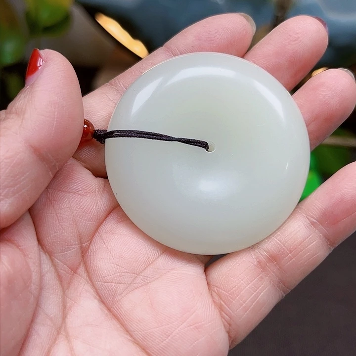 和田玉吊坠未镶嵌