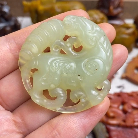 蛇纹石玉未镶嵌颈饰29
