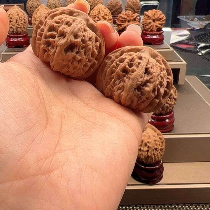 文玩核桃吊坠39 野生 f-001