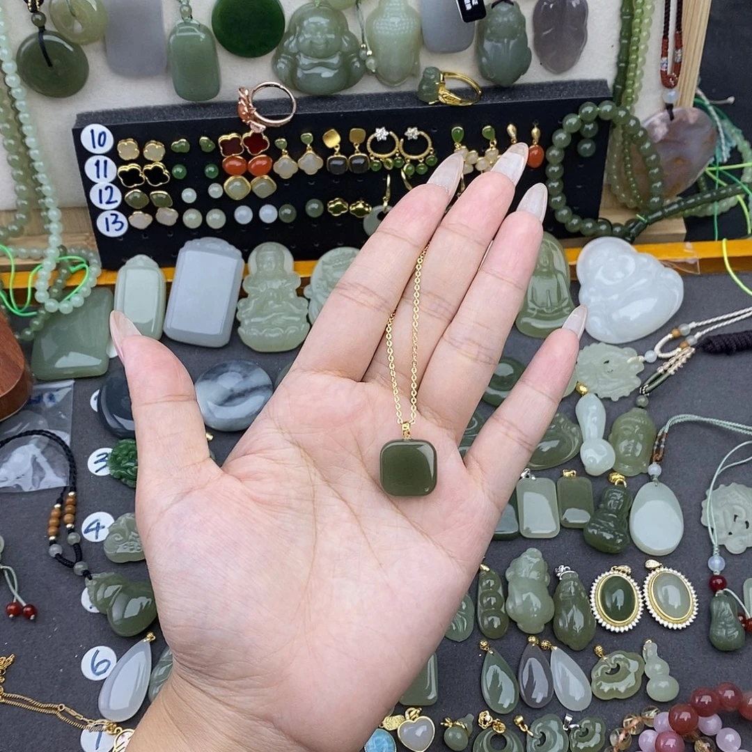 和田玉18K金镶嵌吊坠(不含链)