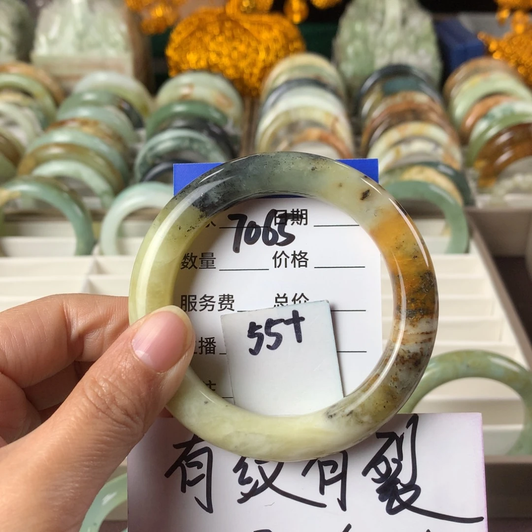 蛇纹石玉手镯未镶嵌7065