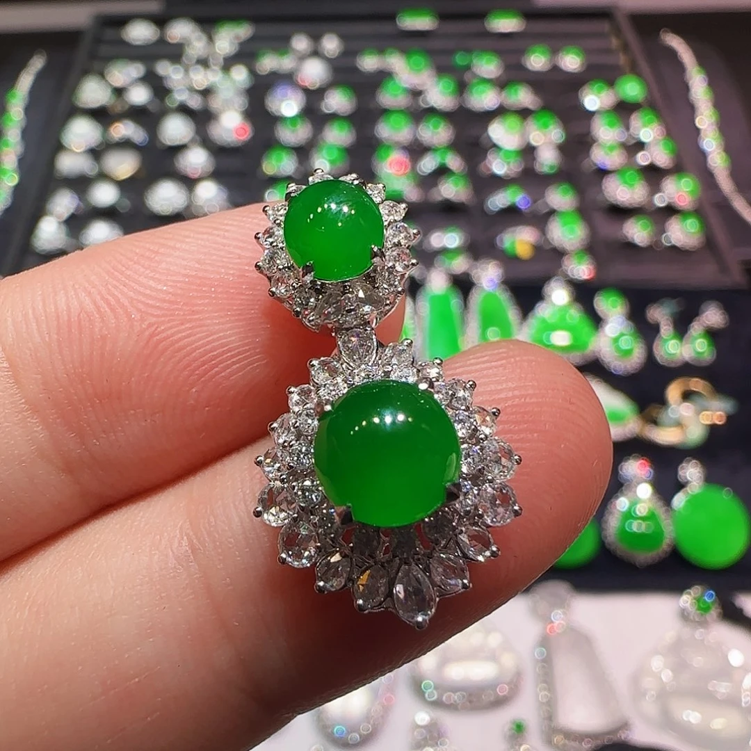 翡翠18K金镶嵌颈饰吊坠