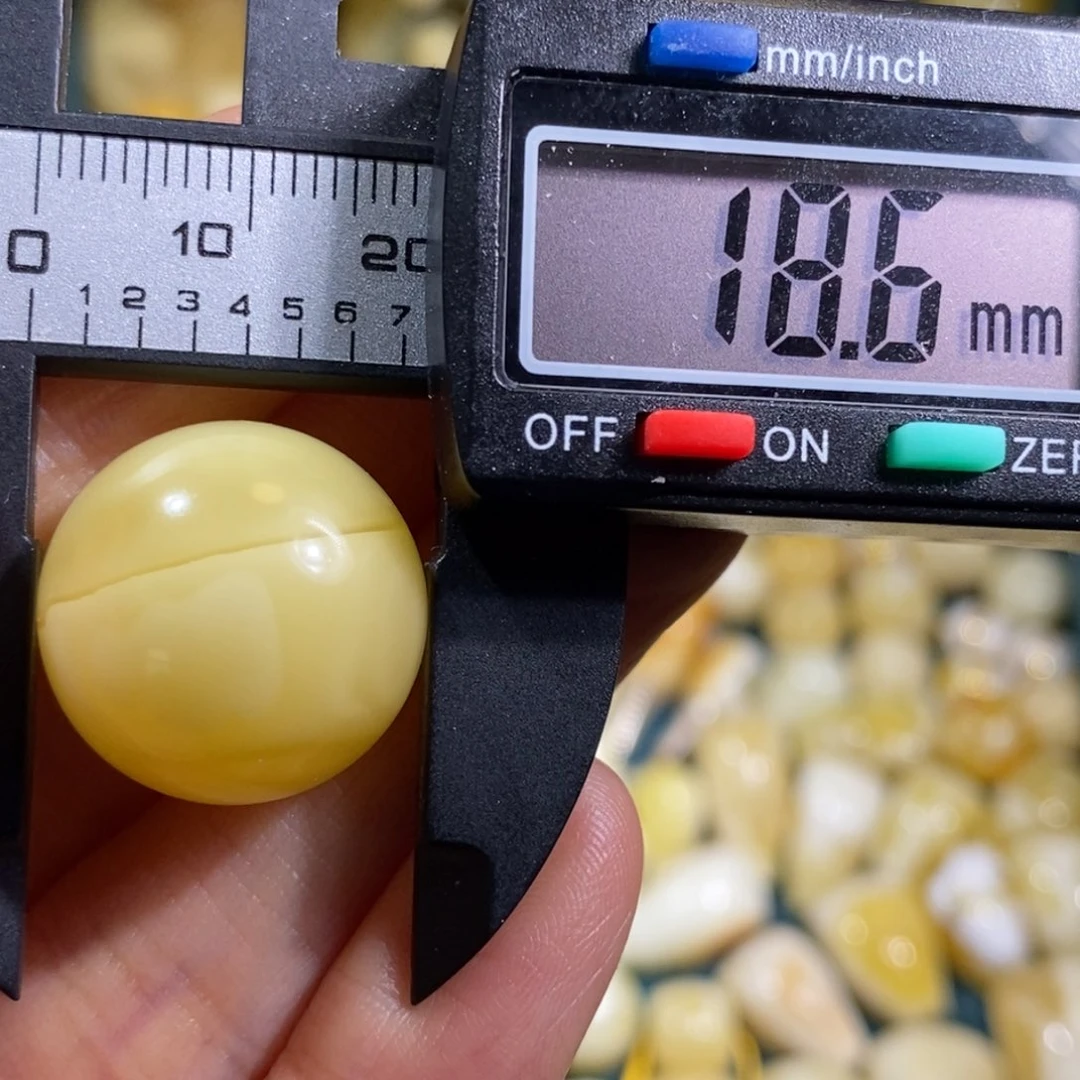 未镶嵌蜜蜡裸石配饰