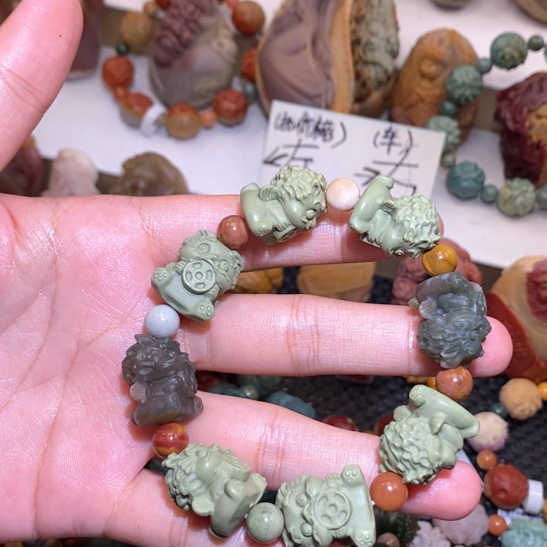 未镶嵌手链石英质玉（阿拉善玉）