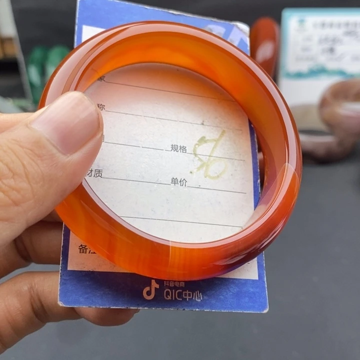 未镶嵌手镯石英质玉