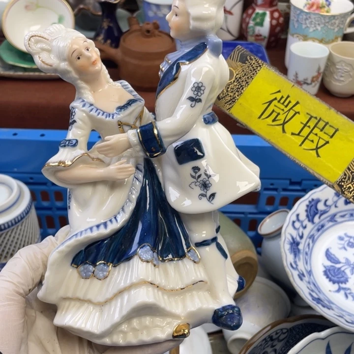 他家瓷器真美…开播了