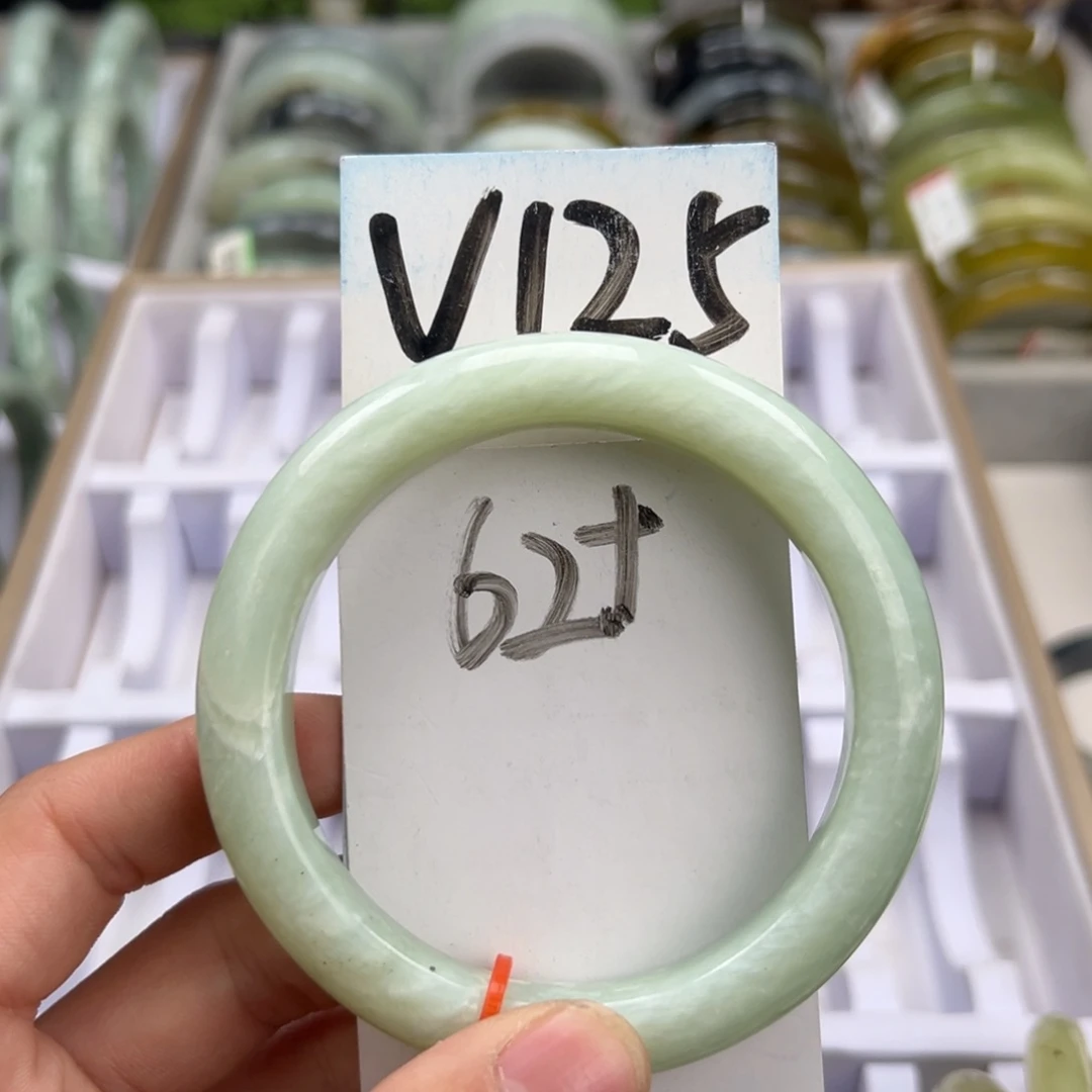 岫玉手镯未镶嵌天然岫玉微瑕