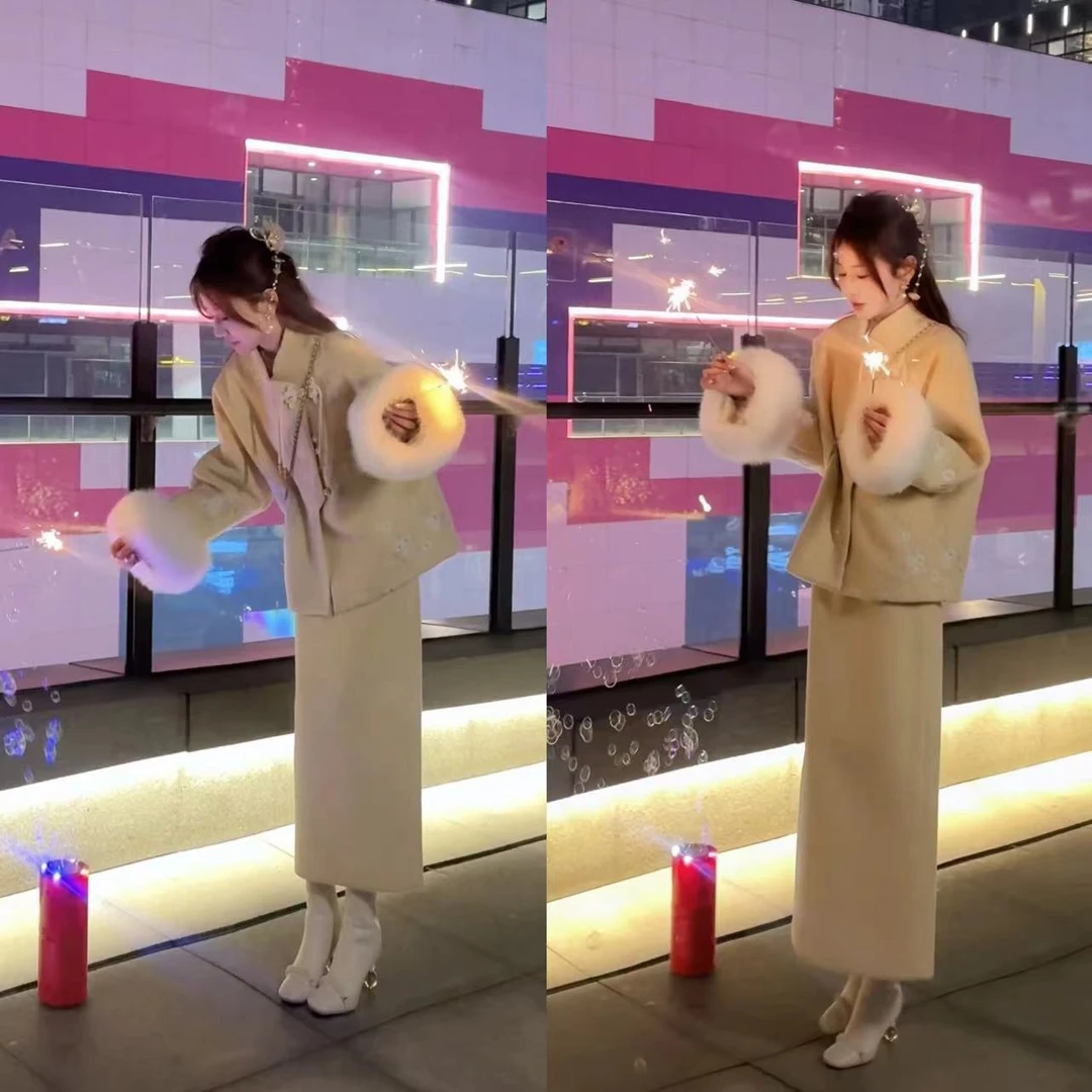 【婷婷】《财源广进》春节家宴发财 黄新中式羽绒装 TTZ2FD815