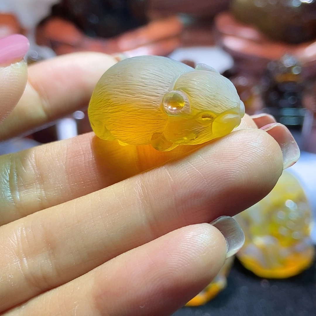 琥珀颈饰未镶嵌鼠你有钱