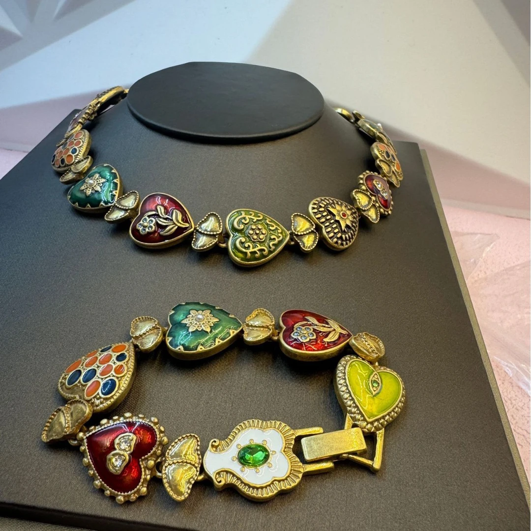 铜合金项链 复古彩色文艺爱心雕花项链宫廷风小众高级感手链套装