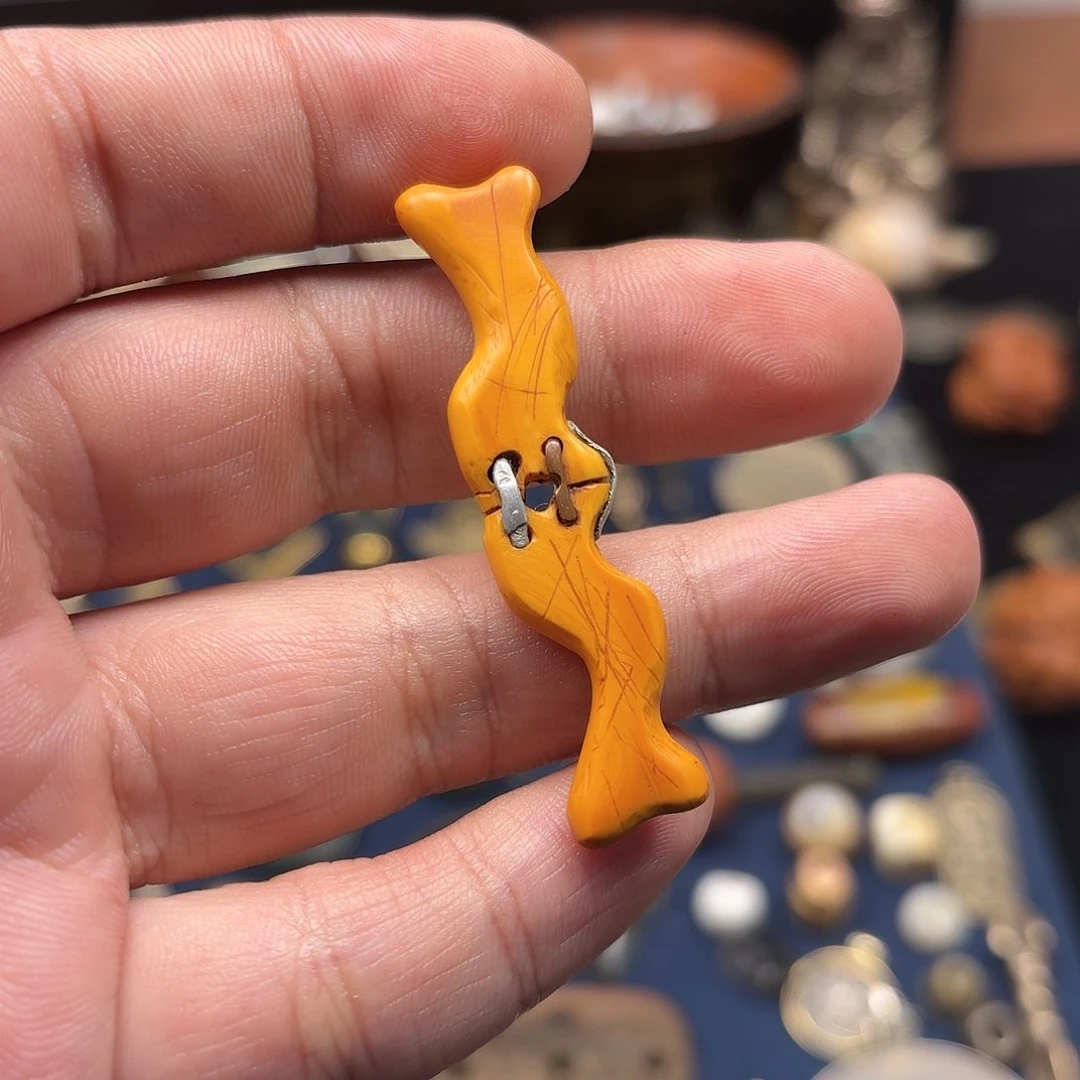 树脂制品小****品藏传的是在我国境内